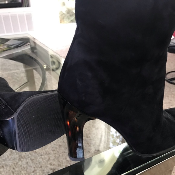 Black suede tortoise heel boots - Picture 2 of 4